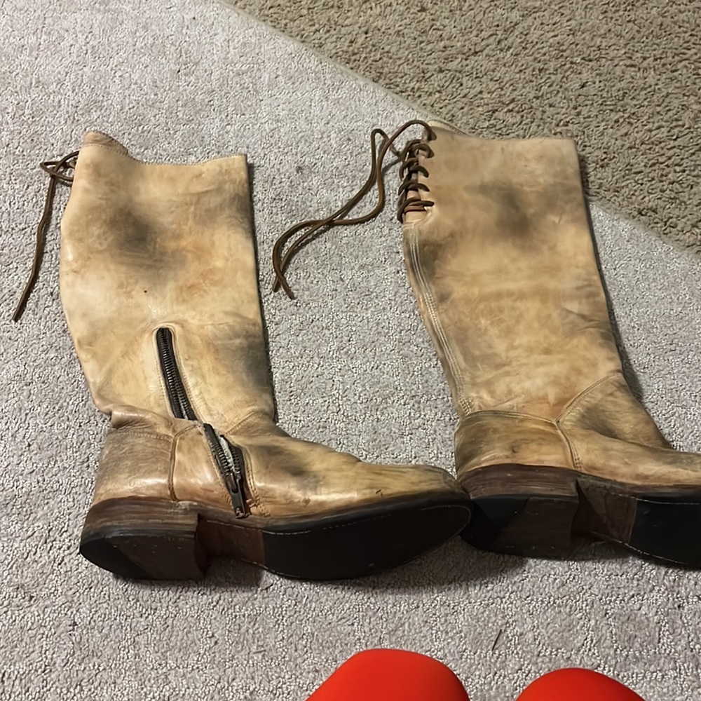 Boots - Picture 3 of 4